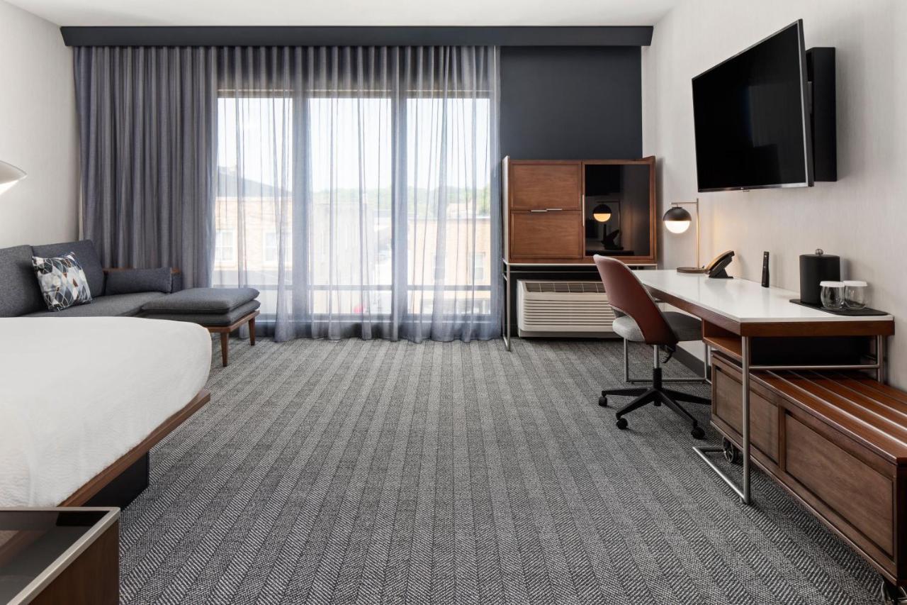 Courtyard By Marriott Owatonna Downtown Hotel Exterior foto